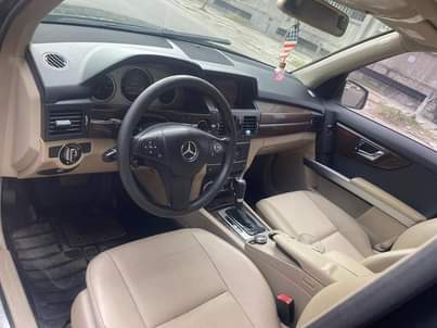 A picture of 2010 Mercedes Benz GLK350