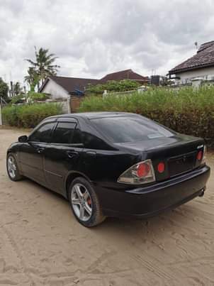 used toyota altezza