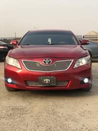 A picture of An Extremely Clean Toyota Camry LE 2010 Model With Custom