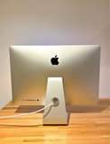 A picture of Am selling my imac apple computer