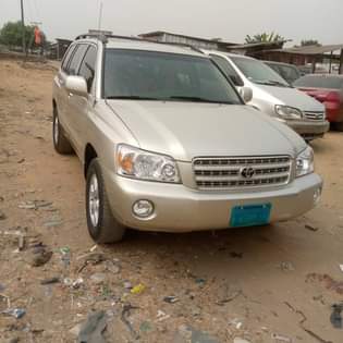 A picture of Gimme 3 9m last and collect this Clean Toyota Highlander