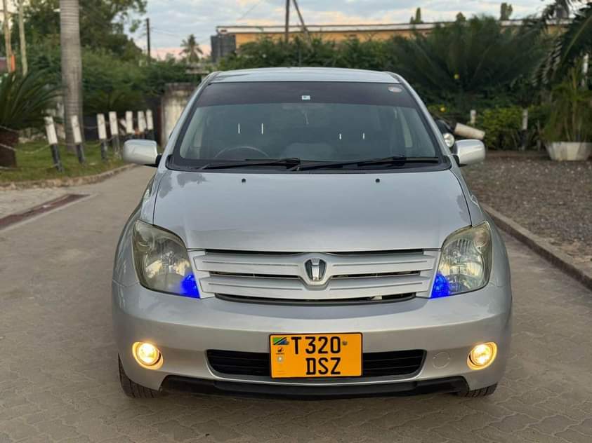 used toyota ist