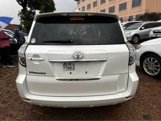 A picture of Toyota Vanguard Model 2009 55M