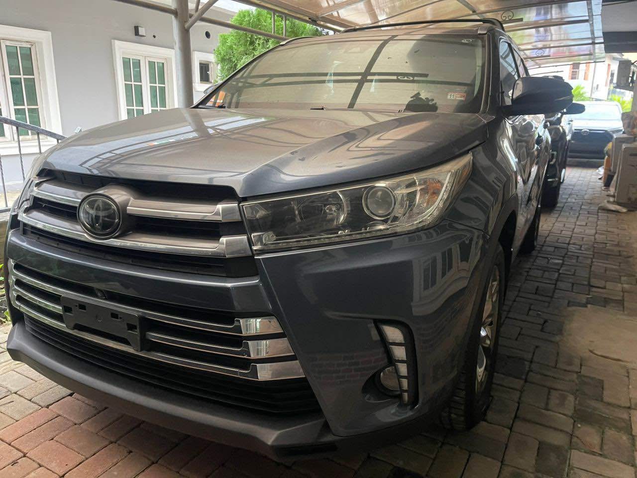 A picture of 2018 Highlander Toyota Limited FULLOPTION Foreign Used