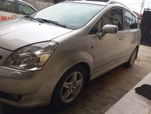 A picture of 2006 MODEL Toyota Corolla verso Engine very silent Gear super