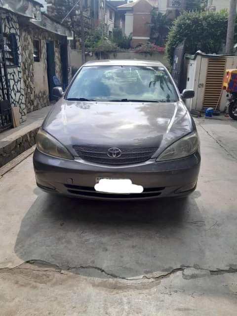 A picture of 03 Toyota camry