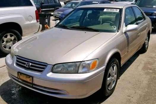 A picture of Toyota camry pencil light