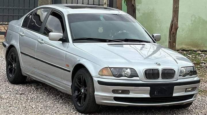 A picture of Super clean BMW KOJA Price 2million Call or WhatsApp 07071606987