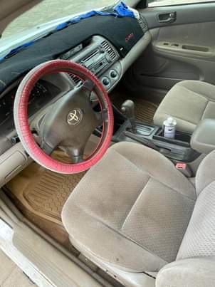 A picture of Toyota Camry 04