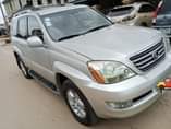 A picture of Lexus GX470 2005 neatly used