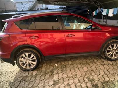 A picture of Toyota RAV4 2013