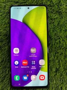 A picture of Samsung galaxy A52