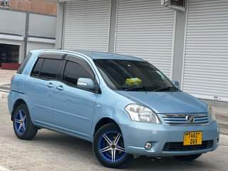A picture of Toyota raum inauzwa