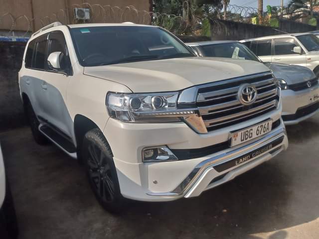 A picture of TOYOTA LANDCRUISER