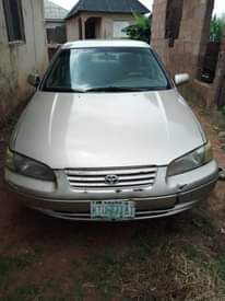 A picture of Toyota Camry Tiny light 99 First Body Everything works perfectly