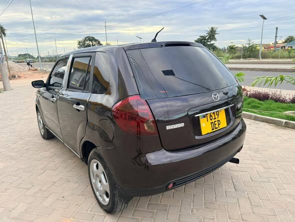 A picture of Mazda verisa
