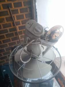 A picture of FENI YA JUU INA KILA KITU CHAKE 35 OOO 