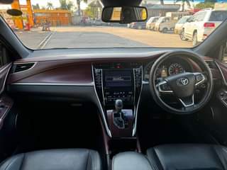 A picture of TOYOTA HARRIER ANACONDA