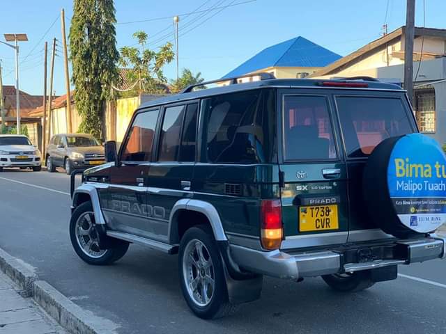 A picture of TOYOTA LANDCRUISER
