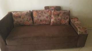 A picture of QUICK SALE 350 000shs whatsapp 256704548592 256770837899