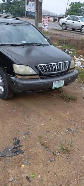 A picture of First body Rx300 buy and drive a c has linkage