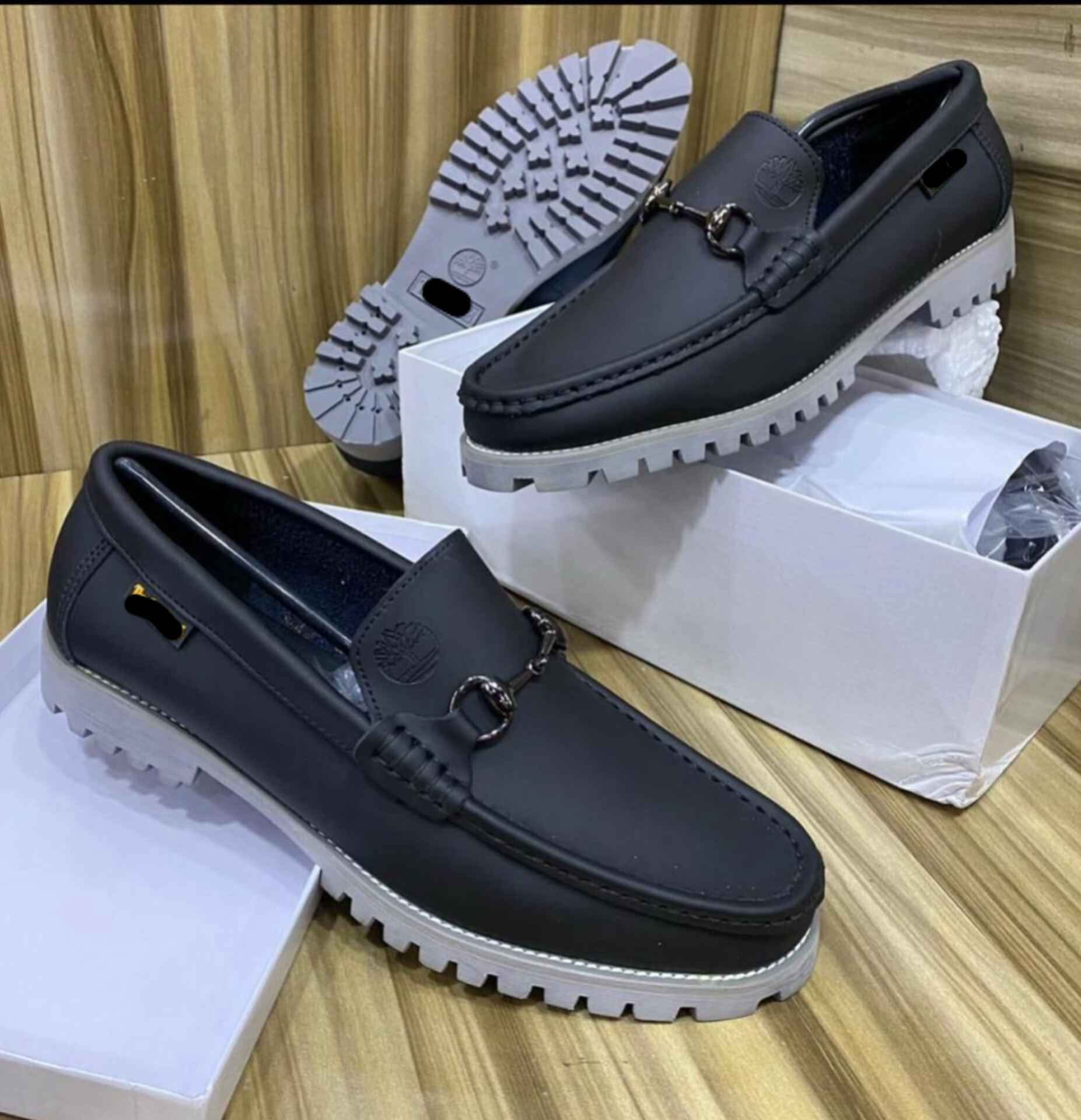 A picture of Men s sneakers Available in sizes 40 46 Payment validates