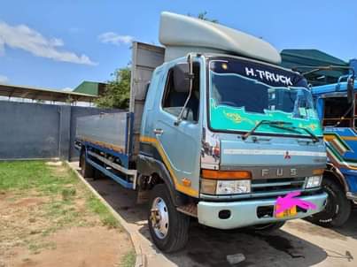 A picture of 1998 FUSO YA MIZIGO 6D17 4