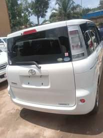 A picture of Toyota sienta