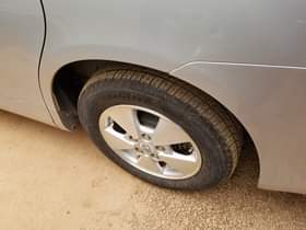 A picture of Toyota noah 2008 model 2000cc 36 million Call 0757953488