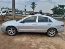A picture of 2004 HONDA 2004 car