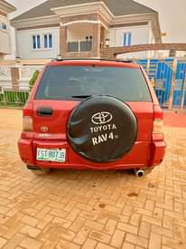 A picture of Toyota Rav4 2004 With a very sound engine gear ac