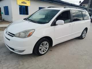 A picture of Registered Toyota sienna XLE 2005 model buy nd drive everything
