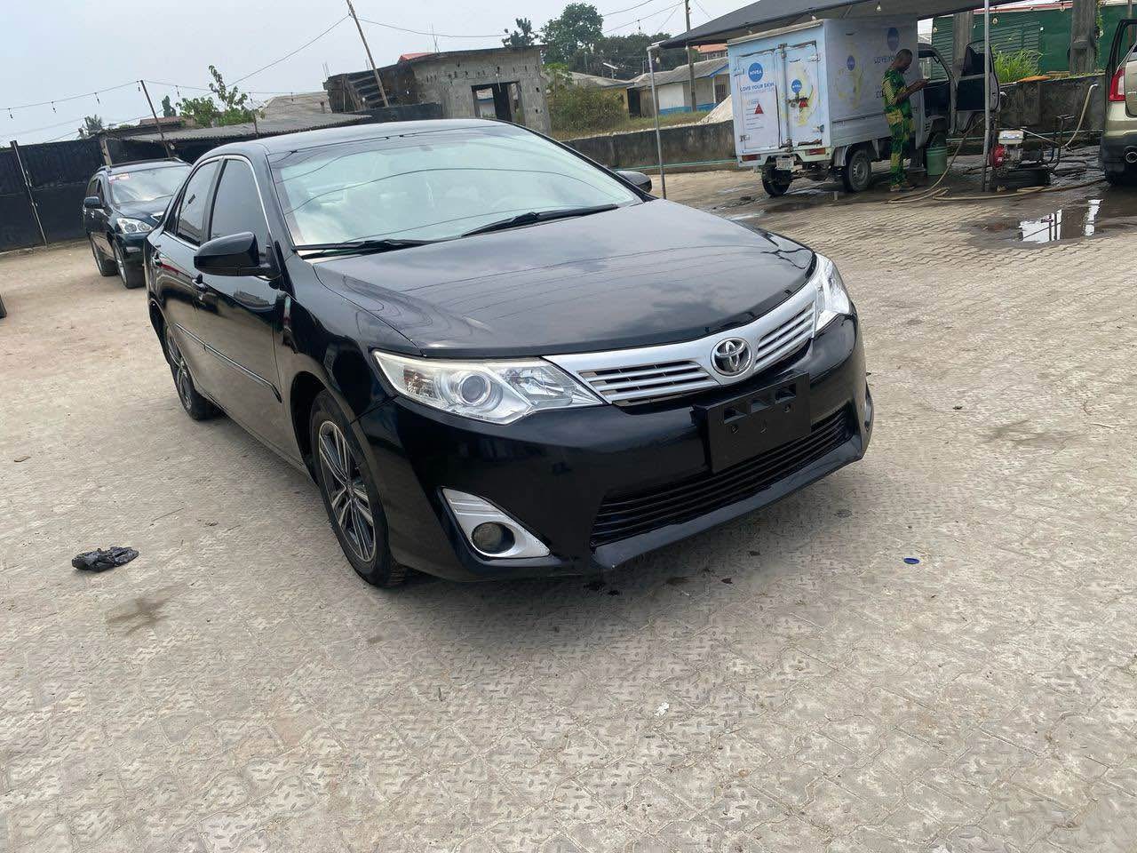 A picture of Toyota Cammry 2013
