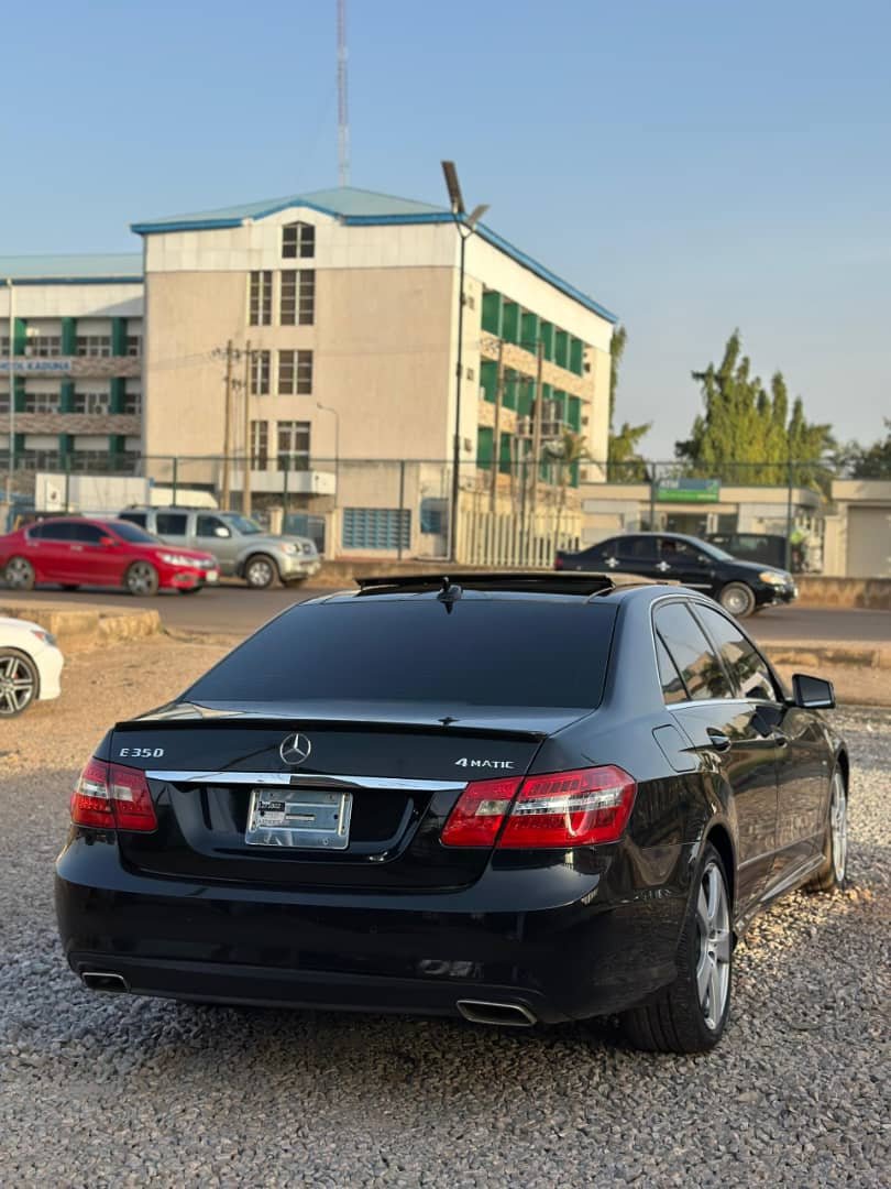 A picture of 2013 Mercedes Benz e class