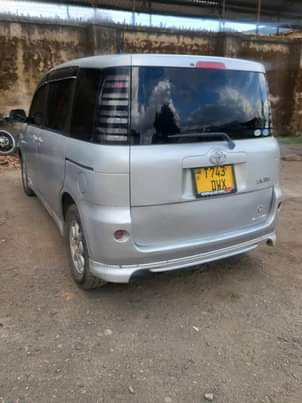 A picture of TOYOTA SIENTQ