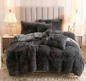 A picture of Faux fur 3pc duvets Size 4 6 5 6 6