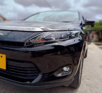 A picture of TOYOTA HARRIER BEI MILLION 75