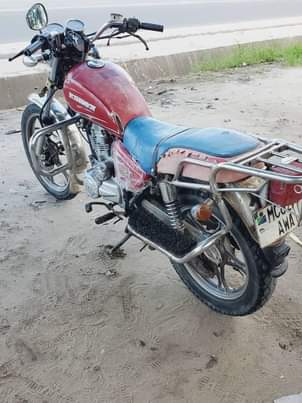 A picture of FEKON 125 .8 Kali SANA ENGENE HAIJAGUSWA POPOTE NJOO NAFUNDI