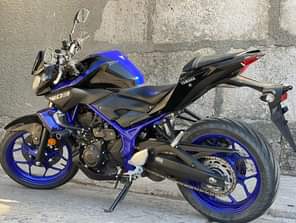A picture of KAWASAKI Z800 800CC ENGINE CAPACITY USING 4 PLUGS 7 GEARS