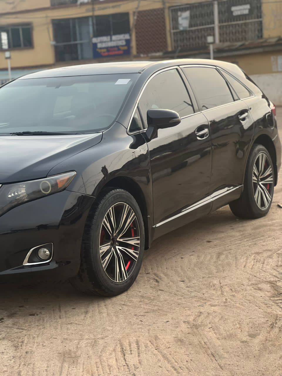 A picture of Toyota venza 010 toks