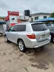 A picture of Toyota Highlander 08