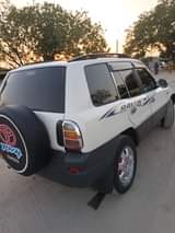 A picture of RAVER4 price 4 9ml tu call 0687 443334 AUTOMATIC GARI