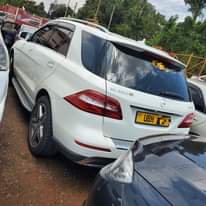 A picture of ML350 2012 85M
