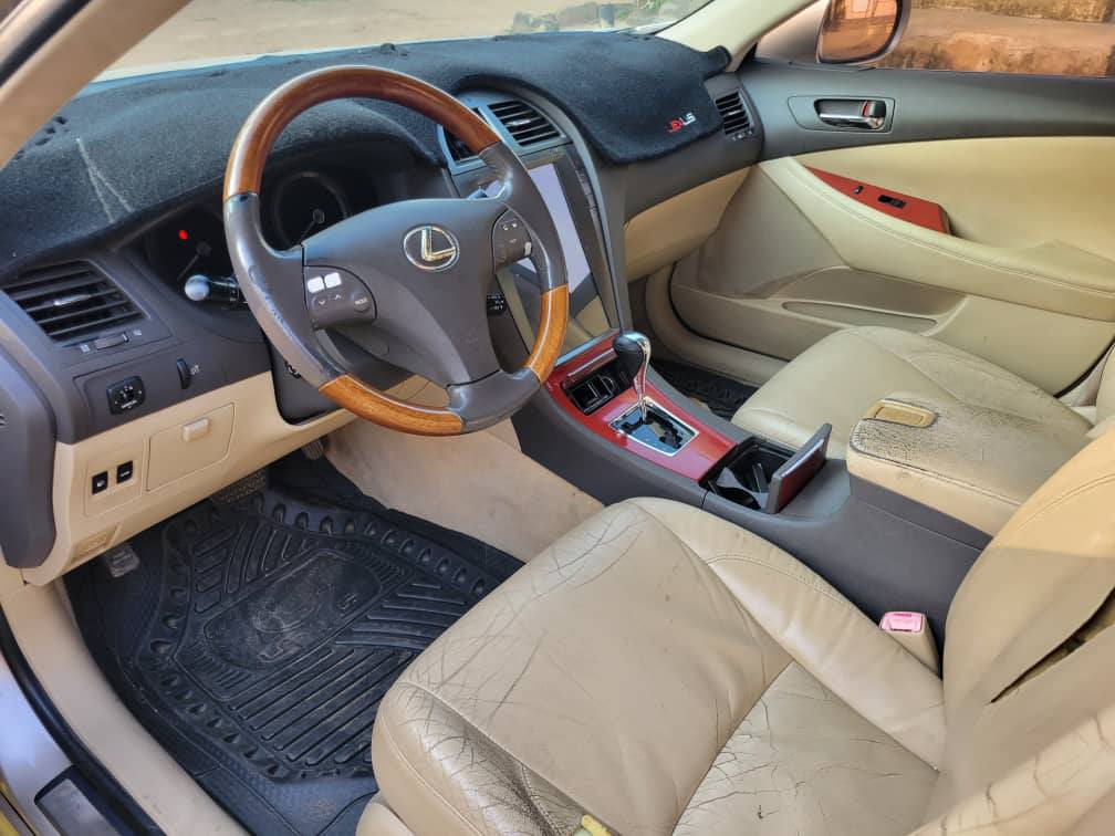 A picture of Lexus ES350 2008