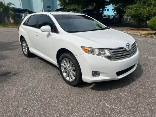 A picture of Clean Registered 2010 Toyota Venza 9 8m net price Abuja