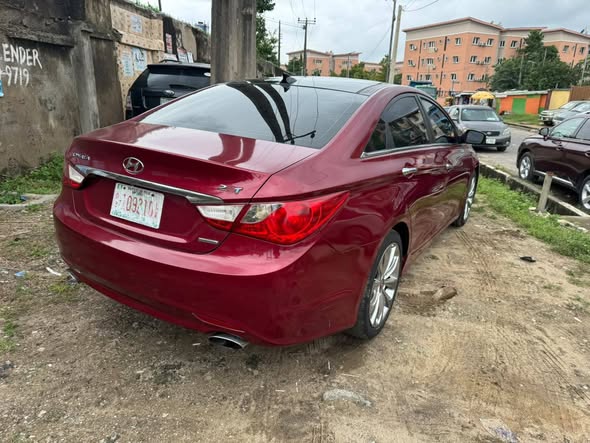 A picture of 012 hyundai tokunbo