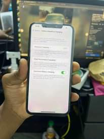 A picture of Iphone 11 pr0 max