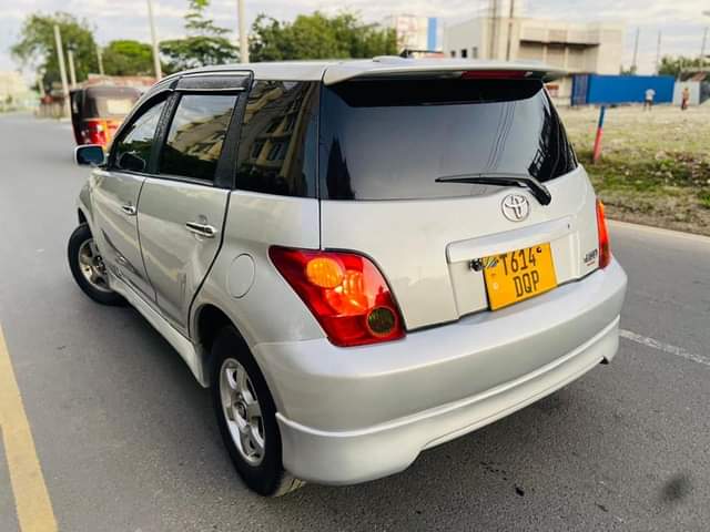 A picture of Toyota ist