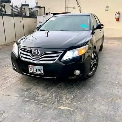 A picture of 2011 Toyota Camry XLE 20