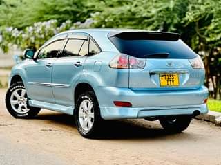 A picture of TOYOTA HARRIER NEW MODEL GOOD NEW FOR SELL 24.5M OR